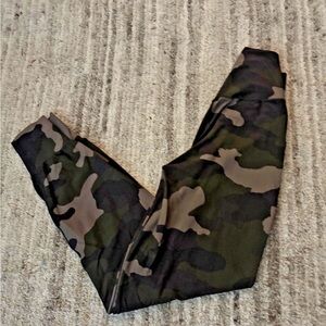Women’s Offline by Aerie Camo Leggings - Size XS